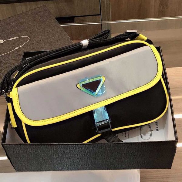 women nylon shoulder crossbody bag messenger bag ladies quality genuine leather handbag samll wallet waterproof cloth
women nylon shoulder crossbody bag messenger bag ladies quality genuine leather handbag samll wallet waterproof cloth