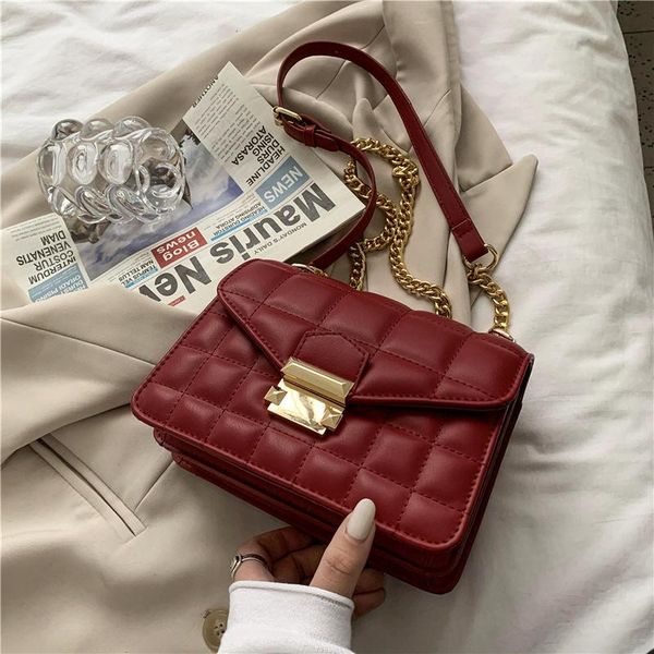 women tote bag 2021 new pattern flip messenger crossbody bag female simple shoulder small square lady handbag
women tote bag 2021 new pattern flip messenger crossbody bag female simple shoulder small square lady handbag