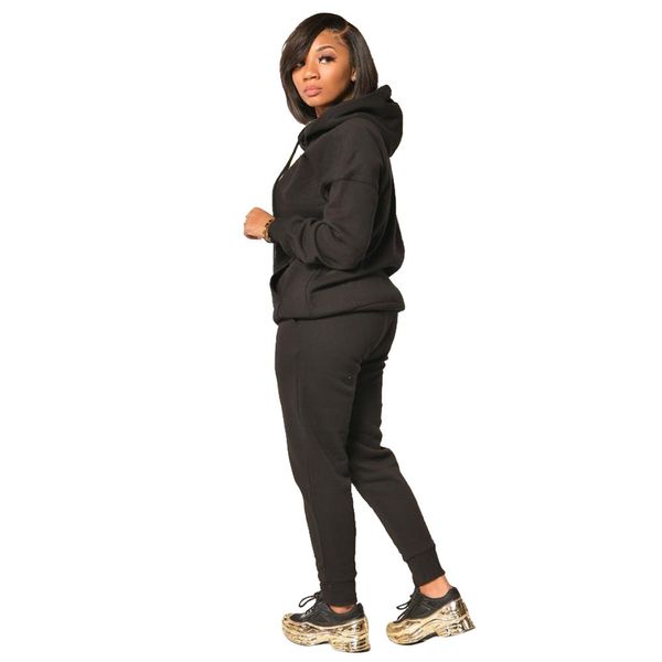 solid color casual wear hat and thick hoodie with plush bottom sports style home wear, White
solid color casual wear hat and thick hoodie with plush bottom sports style home wear, White