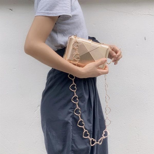 women handbags metal clutches fashion geometric mini party black evening purse heart shape chain silver bags gold box clutc
women handbags metal clutches fashion geometric mini party black evening purse heart shape chain silver bags gold box clutc
