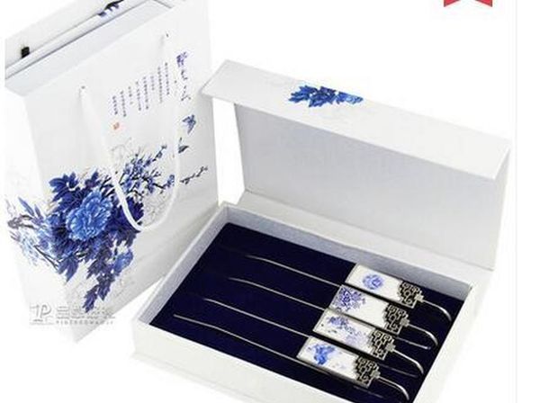 blue and white porcelain bookmark, chinese wind metal, classical creative bookmark, gift teacher, classmat sqcdlc dh_seller2010
blue and white porcelain bookmark, chinese wind metal, classical creative bookmark, gift teacher, classmat sqcdlc dh_seller2010
