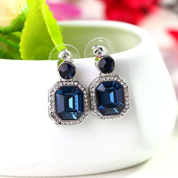 stud fashion earrings jewelry crystal shiny rhinestone european and american style female women classic iron alloy metal, Golden;silver
stud fashion earrings jewelry crystal shiny rhinestone european and american style female women classic iron alloy metal, Golden;silver