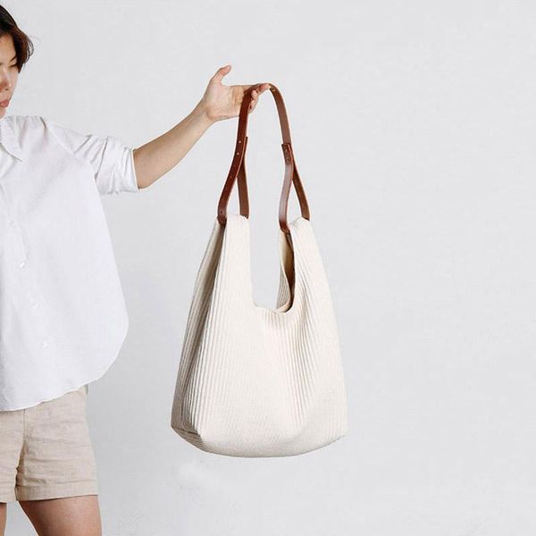 Bag For Women Versatile One Shoulder Tote Bag Autumn Winter 2021 New Fashion Large Capacity Bucket A2PD
Bag For Women Versatile One Shoulder Tote Bag Autumn Winter 2021 New Fashion Large Capacity Bucket A2PD