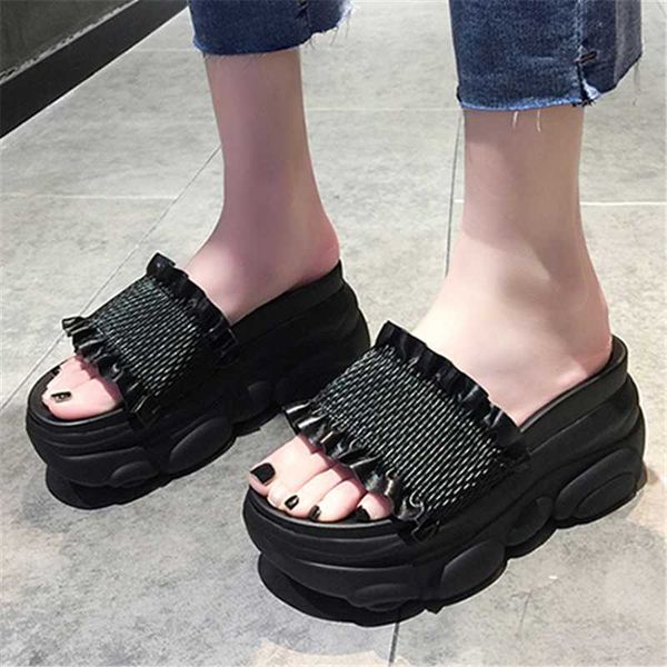 2021 summer fashion women candy colors open toe slipper classic 7cm wedges platform casual beach sandals ladies chunky slides, Black
2021 summer fashion women candy colors open toe slipper classic 7cm wedges platform casual beach sandals ladies chunky slides, Black