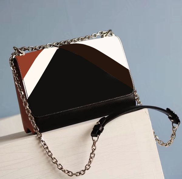 designer shoulder bag with chain genuine leather twist style bag for women's luxury handbag purses designer twist handbag comes with bo
designer shoulder bag with chain genuine leather twist style bag for women's luxury handbag purses designer twist handbag comes with bo