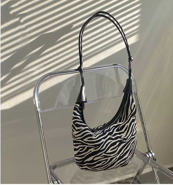 fashion women bag zipper girl shoulder bag underarm women handbag canvas casual sweet autumn winter kiu899
fashion women bag zipper girl shoulder bag underarm women handbag canvas casual sweet autumn winter kiu899