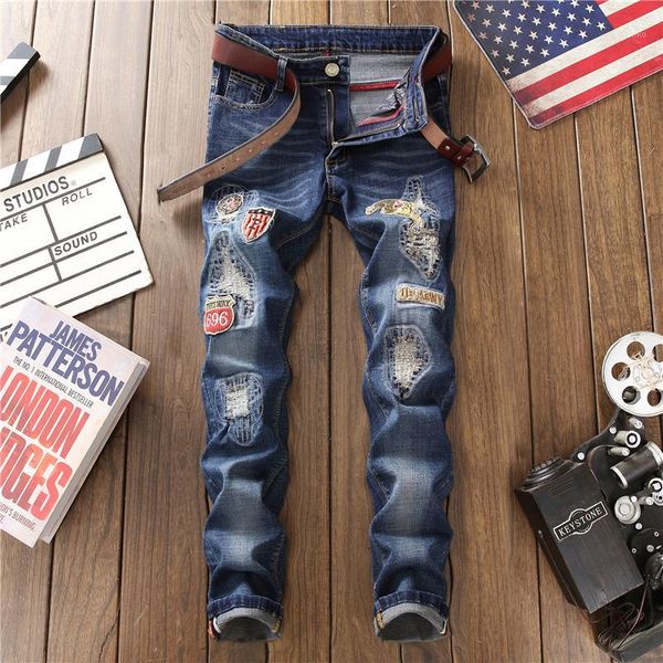 2019 new fashion jeans men's embroidered zipper open men's small straight leg pants slim straight denim pants size 29-36 381, Blue
2019 new fashion jeans men's embroidered zipper open men's small straight leg pants slim straight denim pants size 29-36 381, Blue