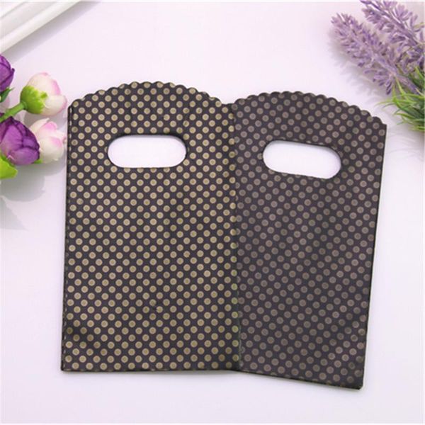 gift wrap 50pcs/pack fashion 9*15cm simple and beautiful black small gold dot mini plastic bags with handles candy bag
gift wrap 50pcs/pack fashion 9*15cm simple and beautiful black small gold dot mini plastic bags with handles candy bag