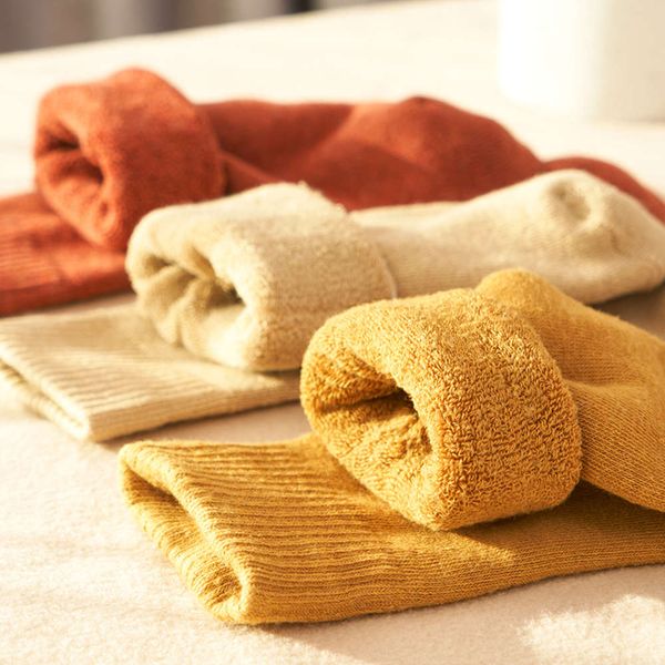 female autumn and winter middle tube sleeping warm cotton men's towel moon thickened plush socks stockings retail body ing, Black;white
female autumn and winter middle tube sleeping warm cotton men's towel moon thickened plush socks stockings retail body ing, Black;white