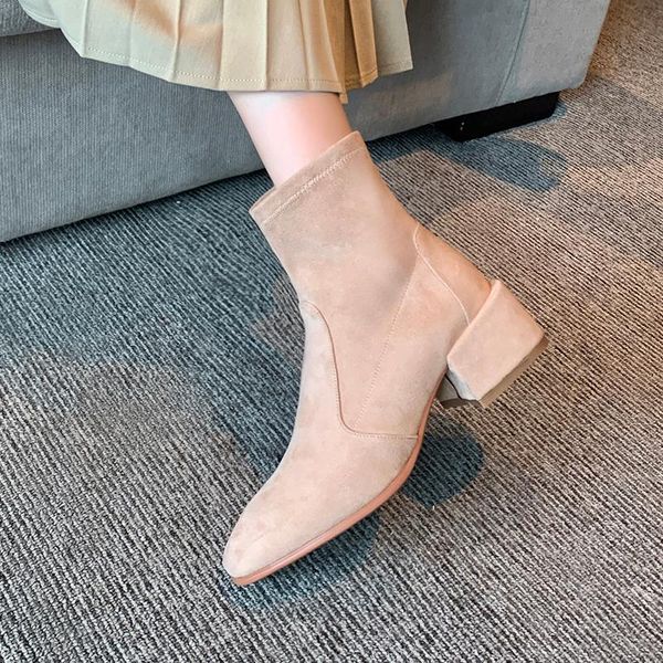 women boots winter ankle boots square heel short fashion square toe shoes female autumn black plus size 33-43
women boots winter ankle boots square heel short fashion square toe shoes female autumn black plus size 33-43