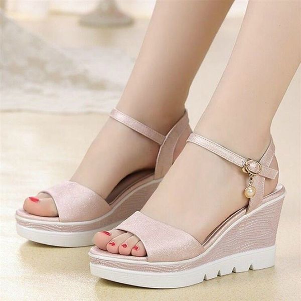 size 35-40 2020 new novelty summer female sandals women's wedges super high heels shoes woman collocation daily dress shoes w303 c0202, Black 
size 35-40 2020 new novelty summer female sandals women's wedges super high heels shoes woman collocation daily dress shoes w303 c0202, Black