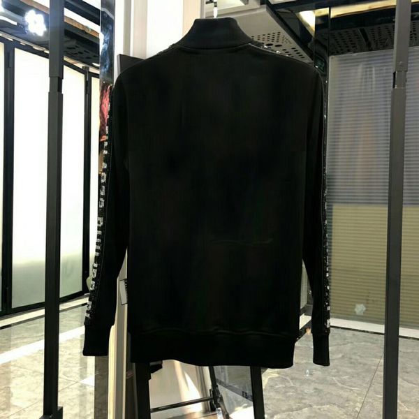 men tracksuits rhinestones color sportswear autumn men's jacket + pant tracksuit male sweatshirt casual 2 piece set 2021 men, Gray
men tracksuits rhinestones color sportswear autumn men's jacket + pant tracksuit male sweatshirt casual 2 piece set 2021 men, Gray