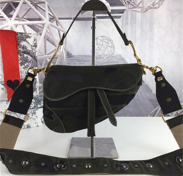 2020 new famous brand ladies bag saddle retro saddle messenger bag handbag star ce 
2020 new famous brand ladies bag saddle retro saddle messenger bag handbag star ce