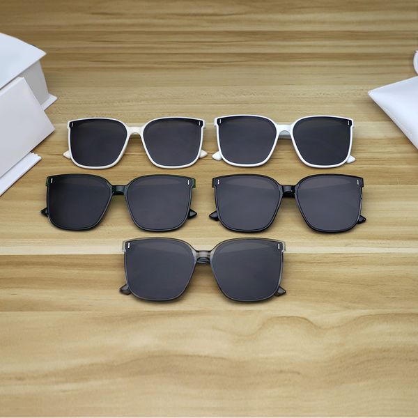 retro sunglasses pc polarizing classic big frame multi function shades for men and women uv protection, White;black
retro sunglasses pc polarizing classic big frame multi function shades for men and women uv protection, White;black