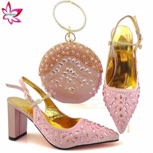 dress shoes classics style 2021 coming and bag set in pink color women special decorate with rhinestone for wedding1, Black
dress shoes classics style 2021 coming and bag set in pink color women special decorate with rhinestone for wedding1, Black