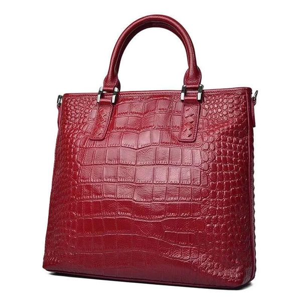 new model 2020 transport fashion trend women single shoulder bag messenger bags crocodile tattoo handbag
new model 2020 transport fashion trend women single shoulder bag messenger bags crocodile tattoo handbag