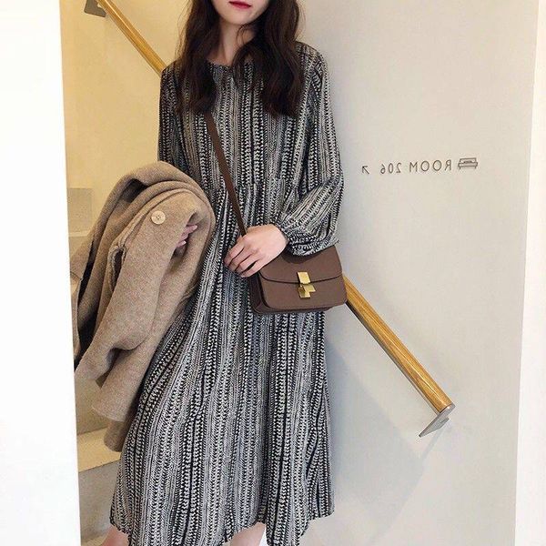 2021 new women casual print autumn dresses female women beach dress vestidos 3wo4, Black;gray
2021 new women casual print autumn dresses female women beach dress vestidos 3wo4, Black;gray