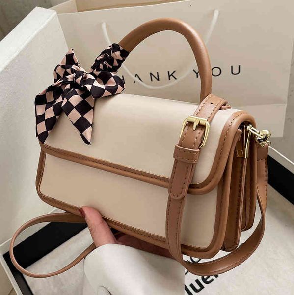 bags handbags this year's popular autumn and winter female 2022 fashion messenger contrast color small high sense portable square, Black;red
bags handbags this year's popular autumn and winter female 2022 fashion messenger contrast color small high sense portable square, Black;red