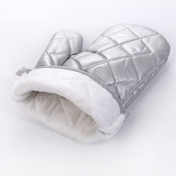 silver cotton oven mitts microwave heat insulation anti-scalding baking gloves thickened 122247
silver cotton oven mitts microwave heat insulation anti-scalding baking gloves thickened 122247