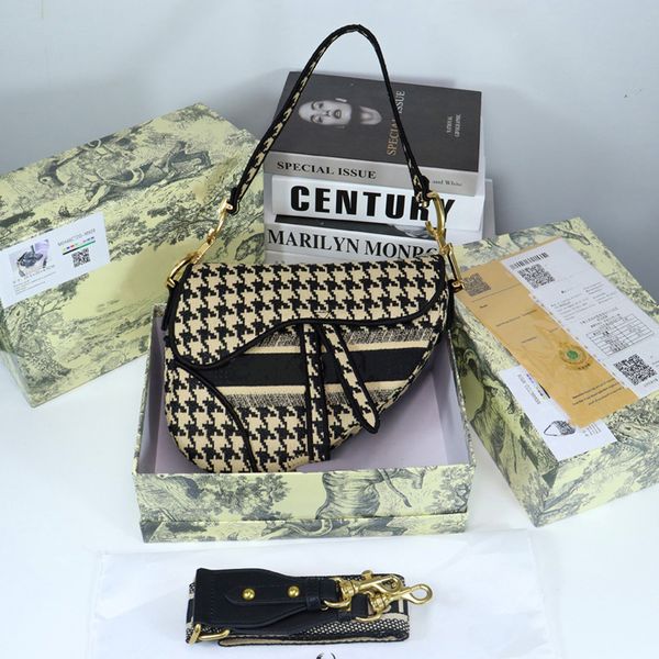 wholesale shoulder bags designer saddle bag woman fashion handbags lady floral embroiderys cowboy blue crossbody designer handbag wallets 00
wholesale shoulder bags designer saddle bag woman fashion handbags lady floral embroiderys cowboy blue crossbody designer handbag wallets 00