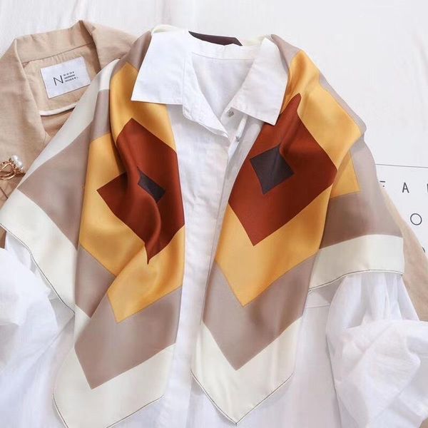 2021 korean version new cool series simple color matching printing small square scarf trend with temperament scarf shawl woman, Blue;gray
2021 korean version new cool series simple color matching printing small square scarf trend with temperament scarf shawl woman, Blue;gray