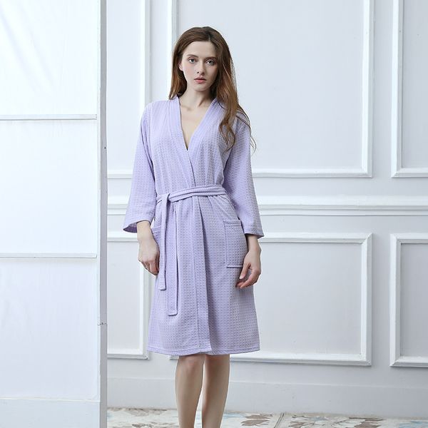 2021 new women's summer bathrobes solid dressing gown female nightgown v neck three sleeve oversized ladies nightwear cezh, Black;red
2021 new women's summer bathrobes solid dressing gown female nightgown v neck three sleeve oversized ladies nightwear cezh, Black;red