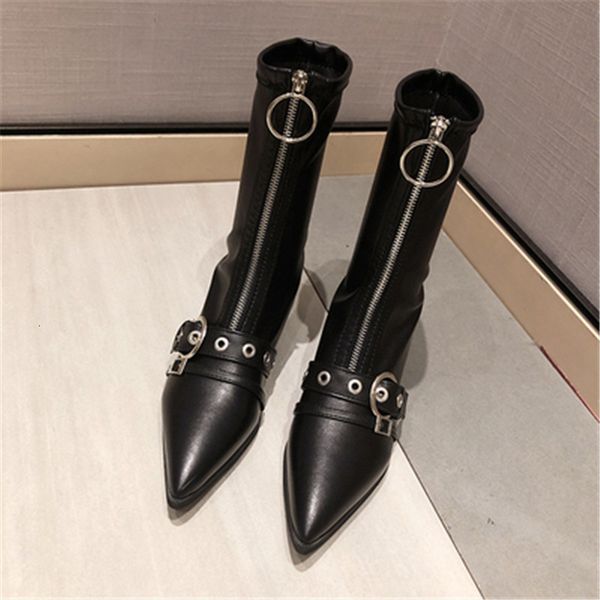 new autumn 2021 knight-in-chief boots with thick heels and decorative metal belt buckles at knee-high height black front j0u8
new autumn 2021 knight-in-chief boots with thick heels and decorative metal belt buckles at knee-high height black front j0u8