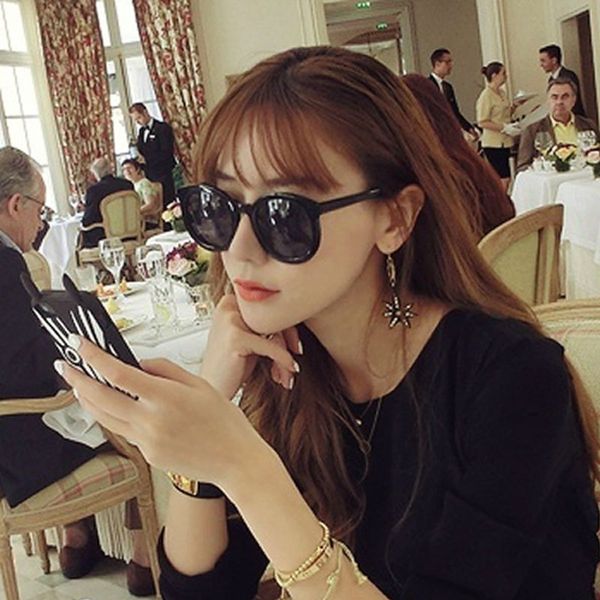 2020 metal plate sunglasses, female star fan bingbing, li xiang, pepper, net red, the same type of sunglasses, White;black
2020 metal plate sunglasses, female star fan bingbing, li xiang, pepper, net red, the same type of sunglasses, White;black
