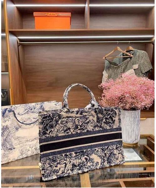 20fw women bags fashion printed shoulder designers grace shoping handbags gace luxurys niloticus style with ribbon simple color available
20fw women bags fashion printed shoulder designers grace shoping handbags gace luxurys niloticus style with ribbon simple color available