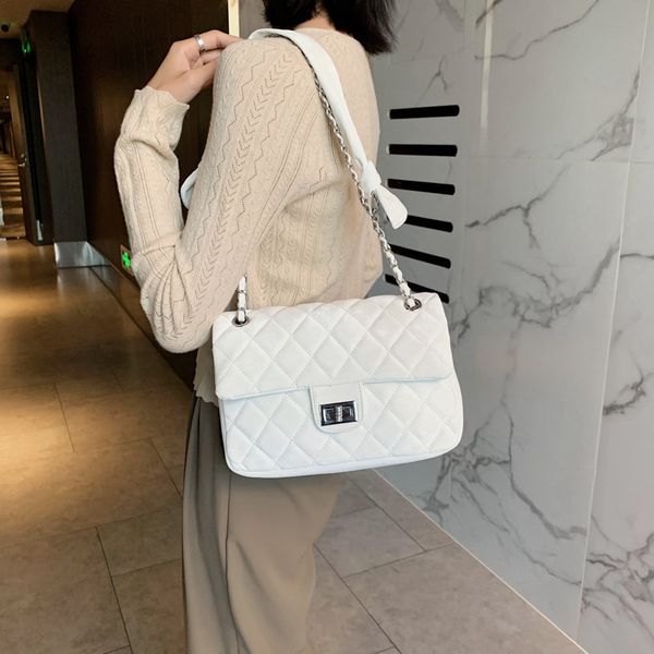 ins fashion bag women 2020 new korean version of chaolingge chain bag is versatile and simple one shoulder diagonal straddle bag c1114
ins fashion bag women 2020 new korean version of chaolingge chain bag is versatile and simple one shoulder diagonal straddle bag c1114