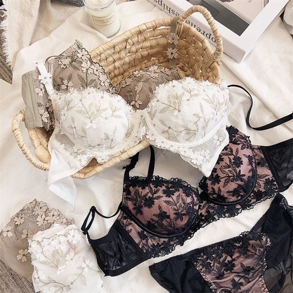 thin bras with pad and panties transparent cotton bra bra set female perspective mesh embroidery underwear sets summer lj201211, Red;black
thin bras with pad and panties transparent cotton bra bra set female perspective mesh embroidery underwear sets summer lj201211, Red;black