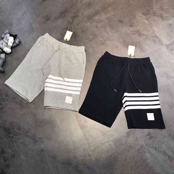 tb couple's classic yarn dyed four bars men's and women's loose casual versatile sports terry straight shorts capris, White;black
tb couple's classic yarn dyed four bars men's and women's loose casual versatile sports terry straight shorts capris, White;black