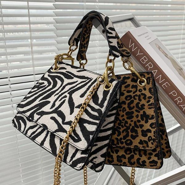 leopard small square tote bag 2020 fashion new canvas women's designer handbag chain shoulder messenger bag
leopard small square tote bag 2020 fashion new canvas women's designer handbag chain shoulder messenger bag