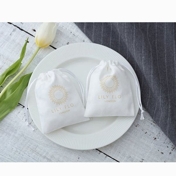 50pcs/lot white flannel drawstring pouches jewelry gift bags wedding packaging favor cosmetic bags can custom size/logo t200602, Pink;blue
50pcs/lot white flannel drawstring pouches jewelry gift bags wedding packaging favor cosmetic bags can custom size/logo t200602, Pink;blue