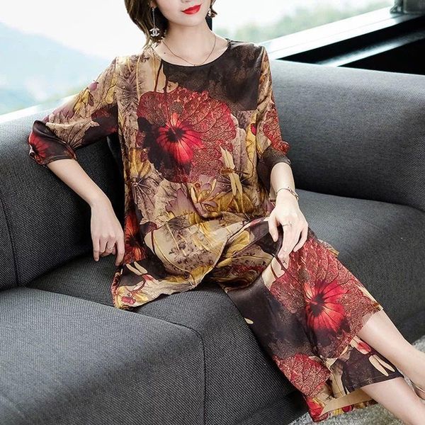 summer middle-aged women 2 piece sets outfits plus size floral pirnt wide leg pants suits elegant korean ladies sets d97, Gray
summer middle-aged women 2 piece sets outfits plus size floral pirnt wide leg pants suits elegant korean ladies sets d97, Gray