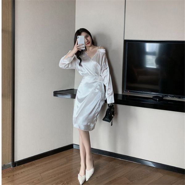 2021 new fashionable in shirt turtleneck pearls divide fine gown office lady long sleeves dress 40ax, Black;gray
2021 new fashionable in shirt turtleneck pearls divide fine gown office lady long sleeves dress 40ax, Black;gray