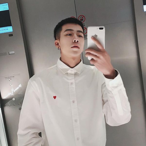 men's casual shirts 2021 korean style fashion coats long sleeves embroidery loose black/white color cotton clothes size s-xl, White;black
men's casual shirts 2021 korean style fashion coats long sleeves embroidery loose black/white color cotton clothes size s-xl, White;black