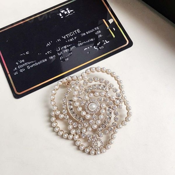 xiao xiang jia xiu hawthorn pearl brooch necklace female pin flower fashion accessories, Gray
xiao xiang jia xiu hawthorn pearl brooch necklace female pin flower fashion accessories, Gray