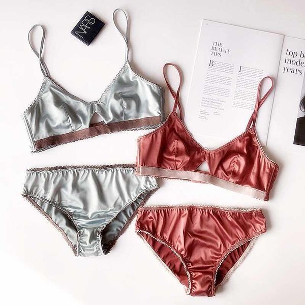 soft-cup triangle bra set wire silk hollow out women underwear sets satin thin bralette and panties ladies lingerie1, Red;black
soft-cup triangle bra set wire silk hollow out women underwear sets satin thin bralette and panties ladies lingerie1, Red;black