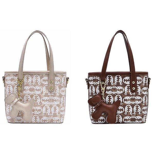 women's pu leather graffiti print handbag fashion print rivet bag large capacity shopping tote bucket bag
women's pu leather graffiti print handbag fashion print rivet bag large capacity shopping tote bucket bag