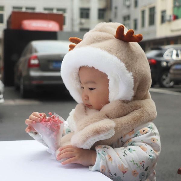 new cute children's korean warm scarf outdoor plush thickening one hat net red tide, Red;brown
new cute children's korean warm scarf outdoor plush thickening one hat net red tide, Red;brown