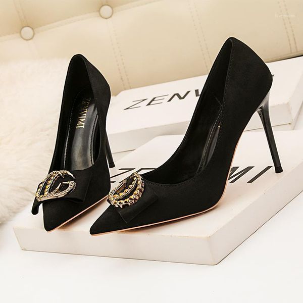 summer women shoes pointed toe pumps suede leisure dress high heels boat wedding tenis feminino zapatillas mujer square buckle1, Black
summer women shoes pointed toe pumps suede leisure dress high heels boat wedding tenis feminino zapatillas mujer square buckle1, Black