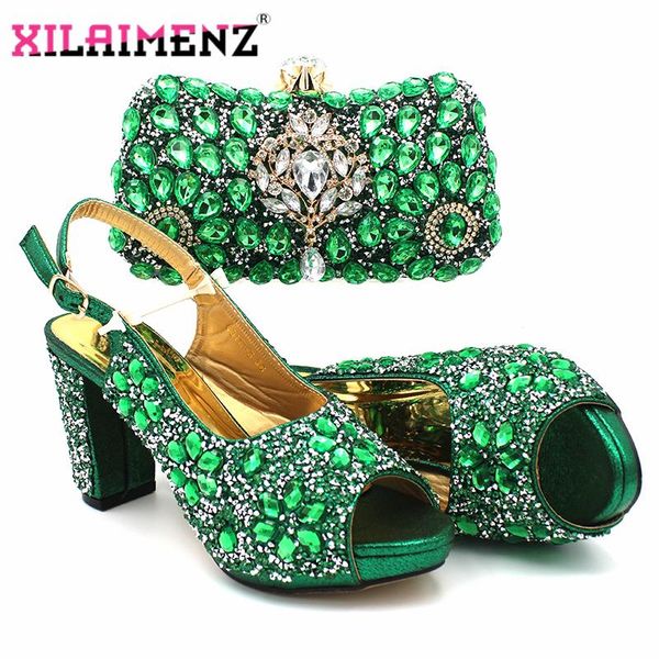 зеленый цвет высокое качество slingback сандалии африканских женщин обувь и сумки набор специальный дизайн летний новый с сверкающих кристал, Black
зеленый цвет высокое качество slingback сандалии африканских женщин обувь и сумки набор специальный дизайн летний новый с сверкающих кристал, Black