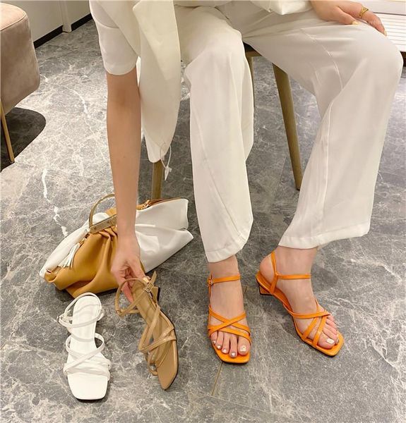 elegant women sandals clip toe cross strap pumps thick high heels sandals shoes woman summer black/white vacation dress1
elegant women sandals clip toe cross strap pumps thick high heels sandals shoes woman summer black/white vacation dress1