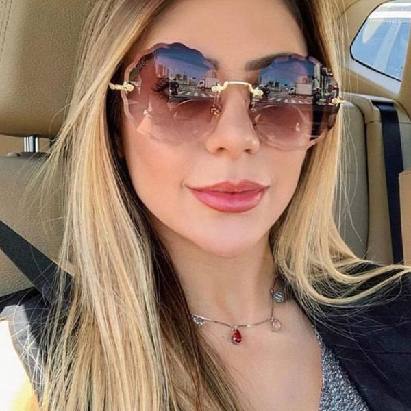 sunglasses rimless gradient women oversized vintage shades round big frame glasses luxury designer female 2021 uv4001, White;black
sunglasses rimless gradient women oversized vintage shades round big frame glasses luxury designer female 2021 uv4001, White;black