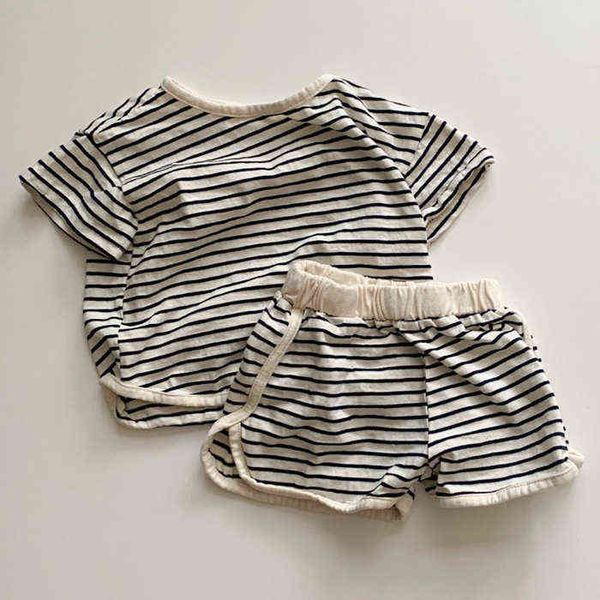 2021summer striped leisure short sleeves suit net loose t-shirt shorts two-piece set g220217, White
2021summer striped leisure short sleeves suit net loose t-shirt shorts two-piece set g220217, White
