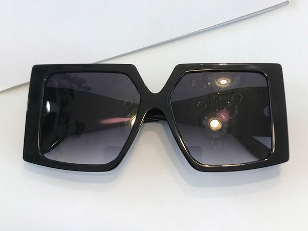 0790 fashion sunglasses square frame trend avant-garde style men and women selling lity selling uv400 noble glasses, White;black
0790 fashion sunglasses square frame trend avant-garde style men and women selling lity selling uv400 noble glasses, White;black