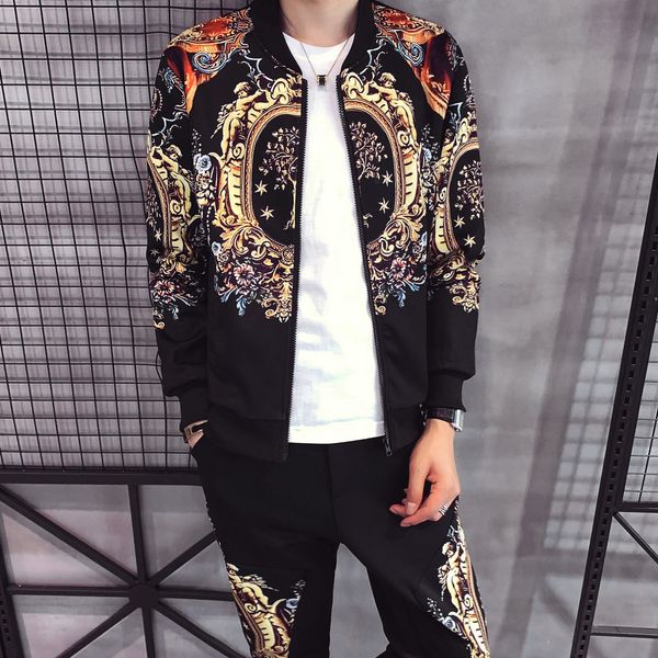 autumn tracksuit for men jacket men's casual digital printing suit men's two-piece trainingspak heren gold print jacket + pant 102, Gray
autumn tracksuit for men jacket men's casual digital printing suit men's two-piece trainingspak heren gold print jacket + pant 102, Gray