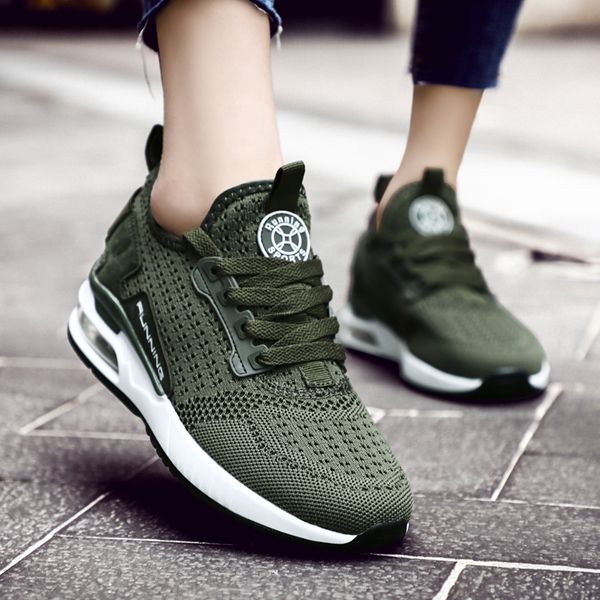 brand women's super light run shoes women air cuhsion mesh breathable sneakers jogging sport shoes couple athletic shoes men, Black;brown
brand women's super light run shoes women air cuhsion mesh breathable sneakers jogging sport shoes couple athletic shoes men, Black;brown