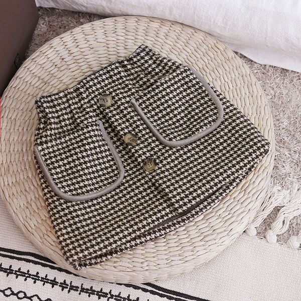 short qianniaoge girls' children's little girl's half length skirt, Blue
short qianniaoge girls' children's little girl's half length skirt, Blue